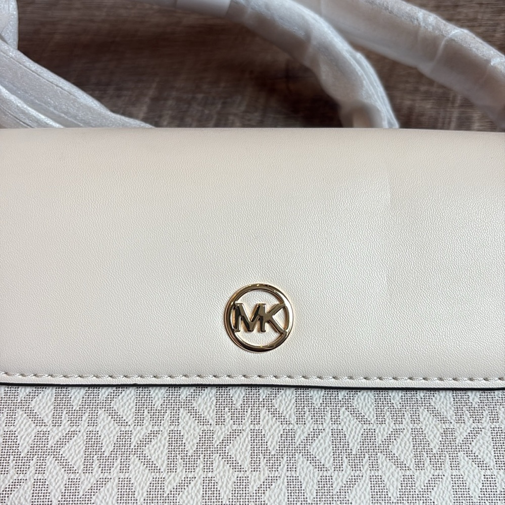 Michael Kors Jet Set Travel Small Logo Crossbody Bag Light Cream Gray NWT - Picture 4 of 9